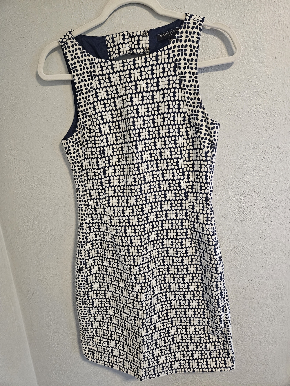 Banana Republic Navy and White Patterned Sleeveless Midi Dress